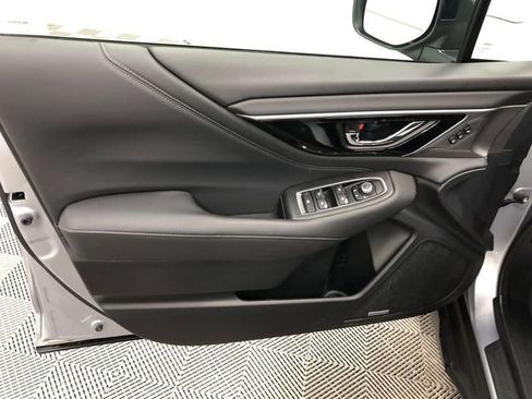 Used 2020 Subaru Outback Limited image 12