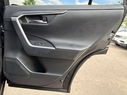 Used 2019 Toyota RAV4 Limited AWD/4WD image 14