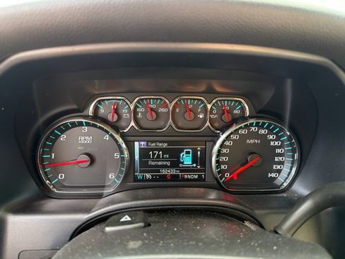 Used 2016 Chevrolet Silverado 2500 LT w/ LT Convenience Package image 8