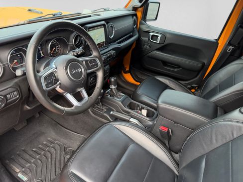 Used 2021 Jeep Wrangler Unlimited Sahara w/ Uconnect 4C Nav & Sound Group AWD/4WD image 11
