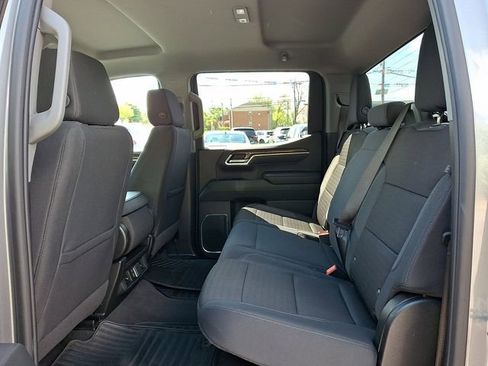 Used 2025 Chevrolet Silverado 1500 LT AWD/4WD image 10