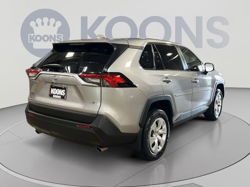 Used 2023 Toyota RAV4 LE FWD image 7