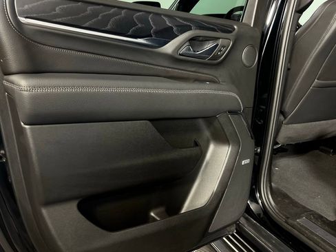 Used 2024 GMC Yukon XL Denali image 28