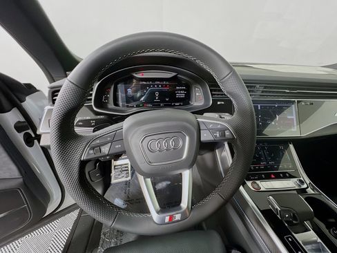 Used 2025 Audi SQ8 Premium Plus AWD/4WD image 25
