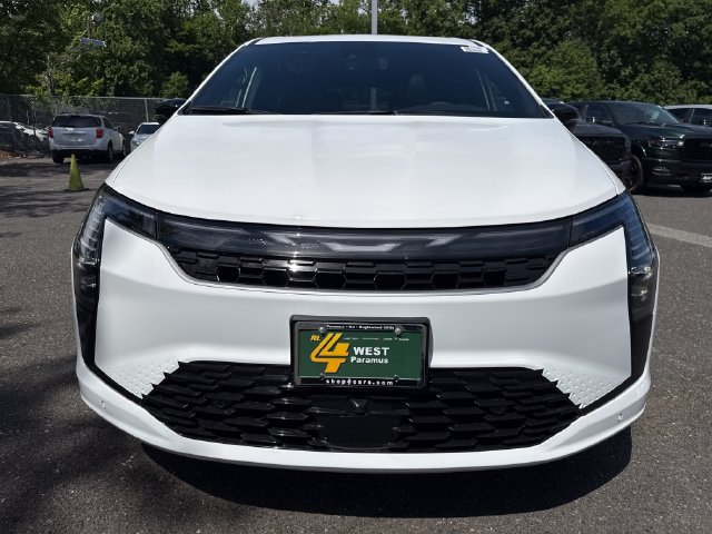 New 2027 Chrysler Pacifica Select w/ Family Tech Group AWD/4WD image 2