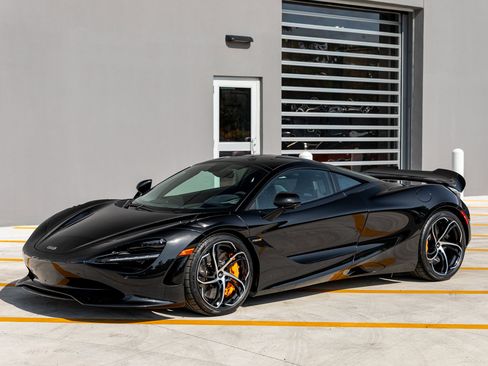Used 2024 McLaren 750S image 5
