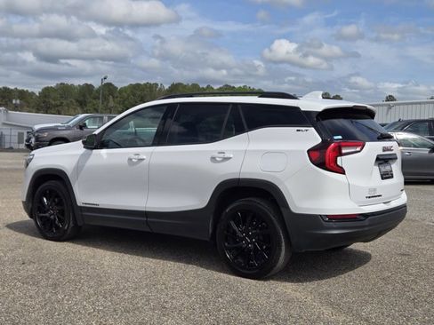 Used 2023 GMC Terrain SLT w/ Tech Package AWD/4WD image 11