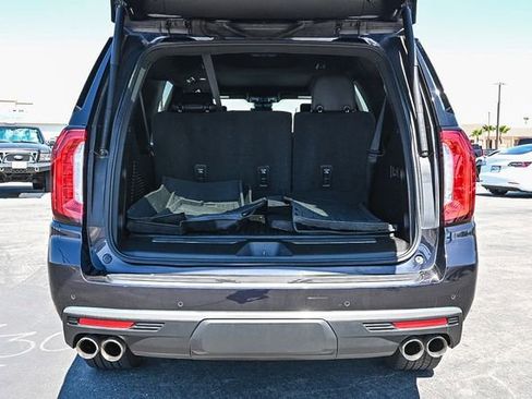 Used 2023 GMC Yukon XL Denali w/ Advanced Technology Package image 27