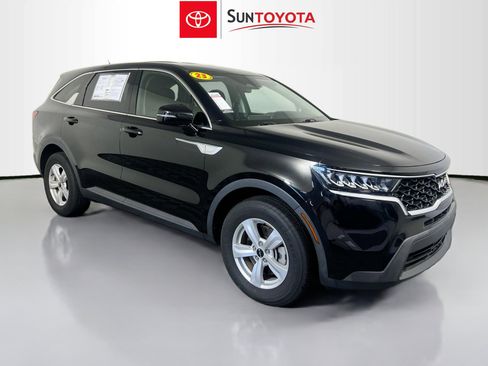 Used 2023 Kia Sorento LX FWD image 1
