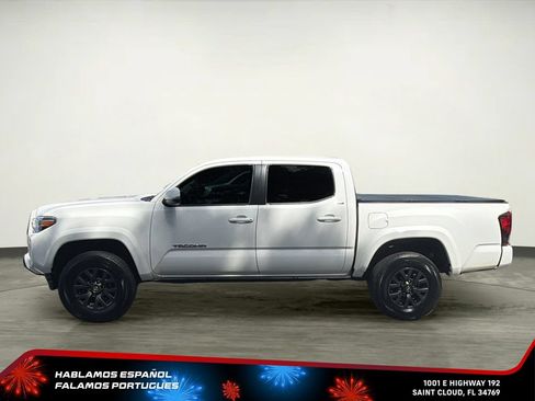 Used 2023 Toyota Tacoma SR5 w/ Technology Package RWD image 3