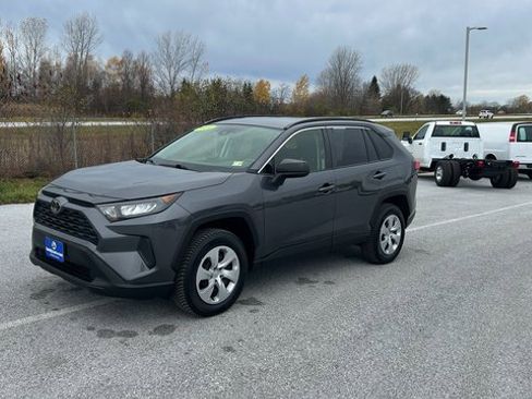 Used 2020 Toyota RAV4 LE image 8
