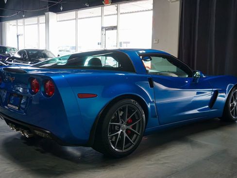 Used 2010 Chevrolet Corvette Z06 w/ Preferred Equipment Group RWD image 30