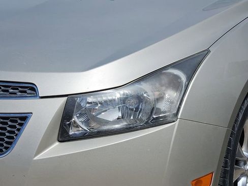 Used 2013 Chevrolet Cruze LTZ image 3