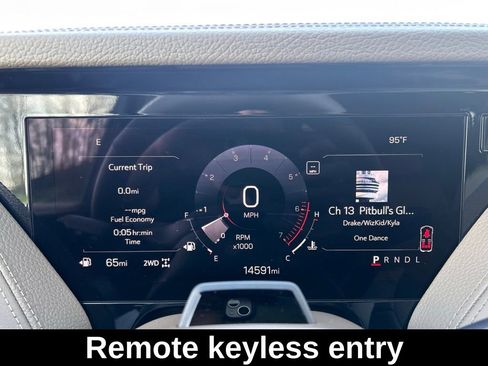 Used 2025 GMC Yukon Denali w/ Denali Reserve Package image 37