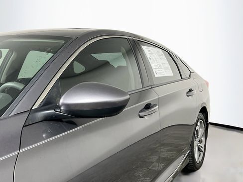 Used 2018 Honda Accord EX image 13