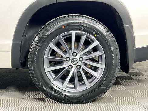 Used 2018 Toyota Highlander XLE image 34