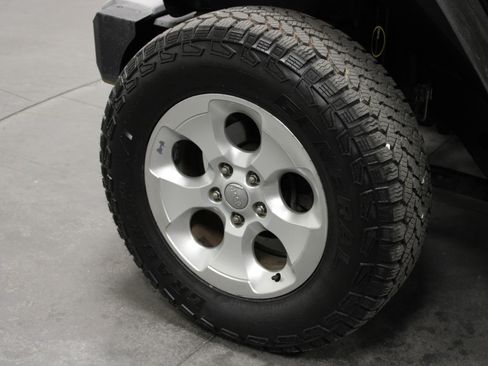 Used 2013 Jeep Wrangler Sahara w/ Connectivity Group image 10