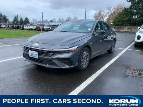 Certified 2024 Hyundai Elantra SEL image 1