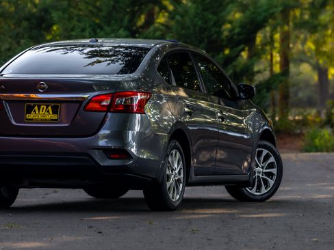 Used 2018 Nissan Sentra SV w/ Premium Package (P01) FWD image 29