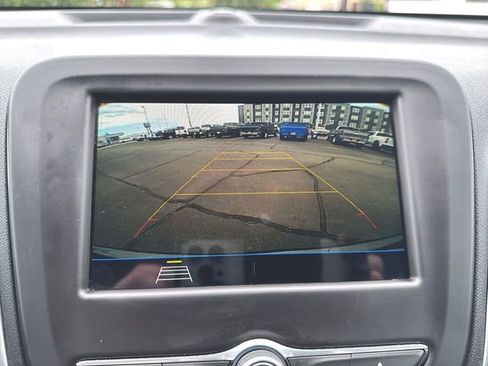 Used 2019 Chevrolet Equinox LT FWD image 14