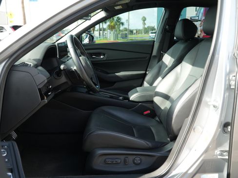 Used 2023 Honda Accord Sport image 14
