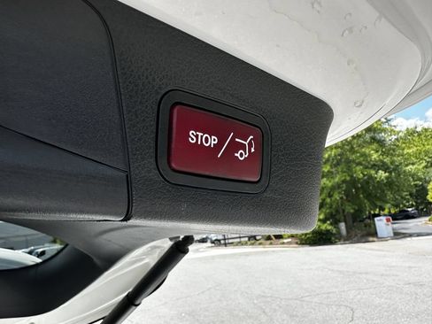 Used 2021 Mercedes-Benz GLB 250 image 22