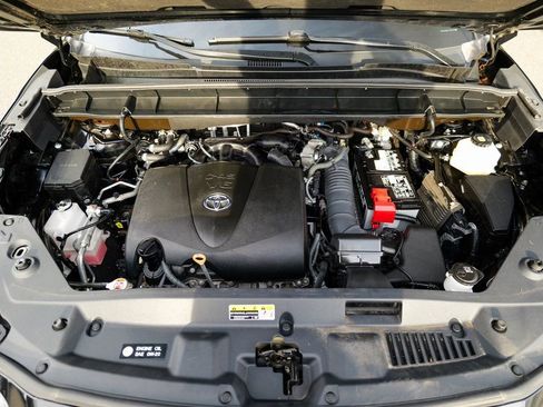 Used 2020 Toyota Highlander XLE image 53