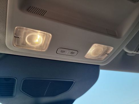 Used 2022 Ford Escape SE image 20