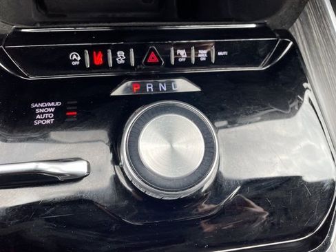 Used 2023 Jeep Wagoneer L Series II image 28