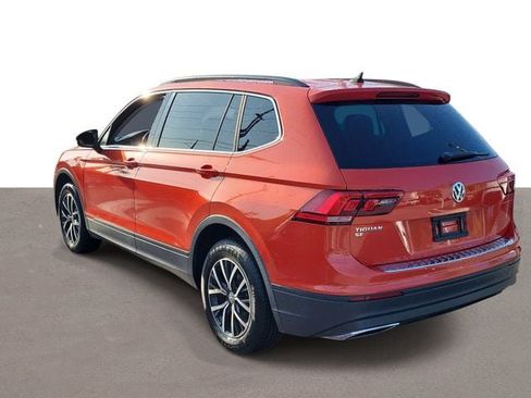 Used 2019 Volkswagen Tiguan SE w/ Panoramic Sunroof Package FWD image 3