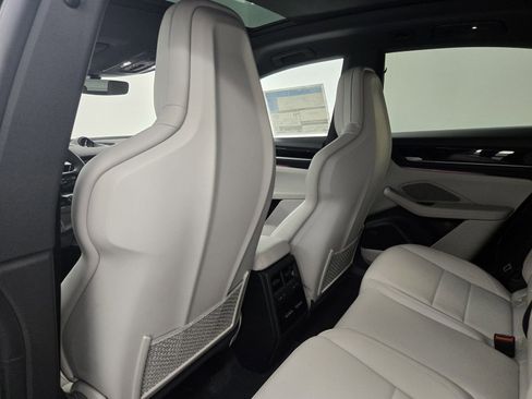 New 2025 Porsche Macan 4S Electric image 16