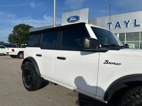 Certified 2023 Ford Bronco 4-Door AWD/4WD image 8