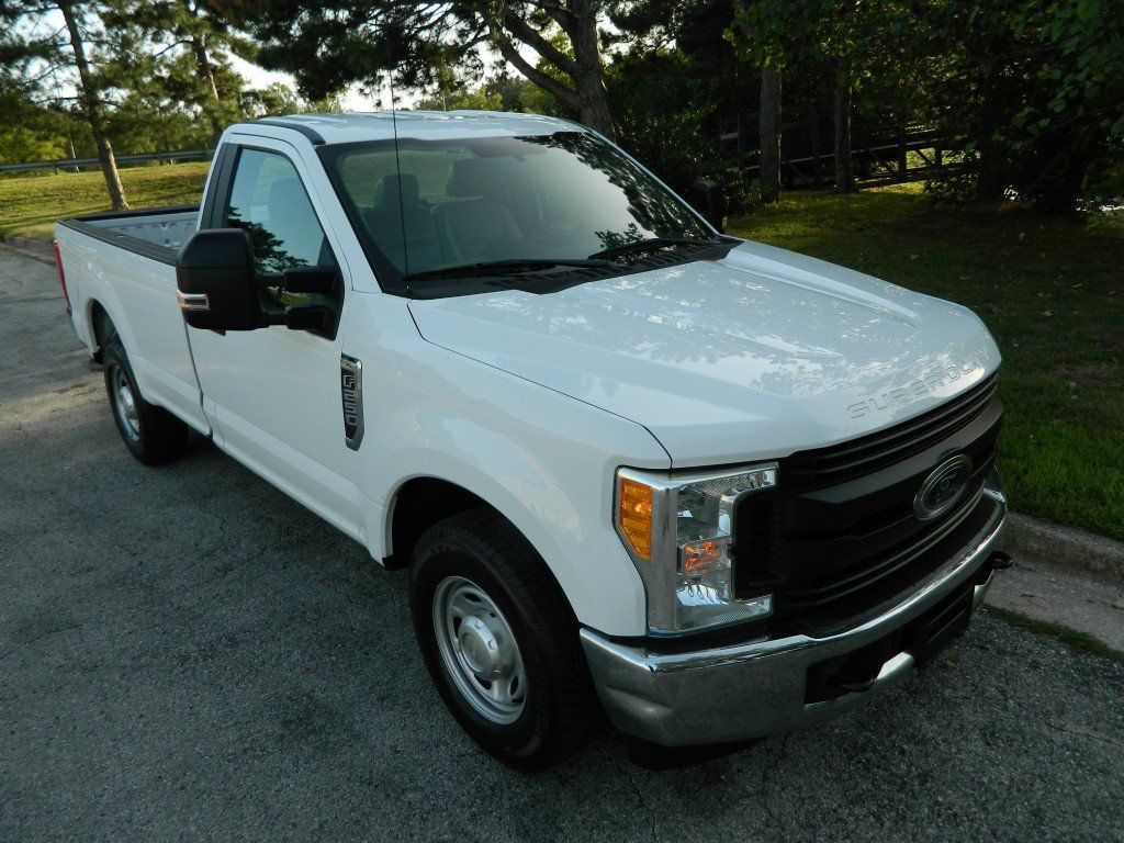 Used 2017 Ford F250 XL w/ Power Equipment Group RWD image 3