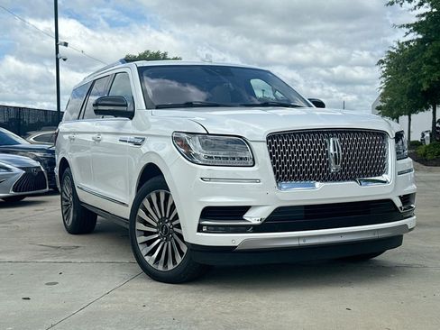 Used 2020 Lincoln Navigator Reserve w/ Luxury Package AWD/4WD image 2