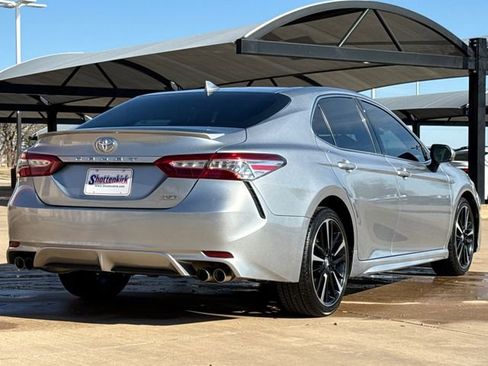 Used 2020 Toyota Camry XSE FWD image 8