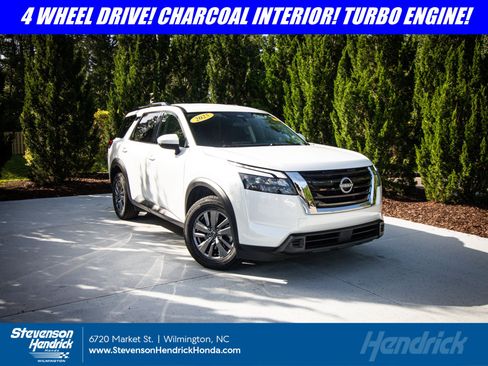 Used 2025 Nissan Pathfinder SV AWD/4WD image 1