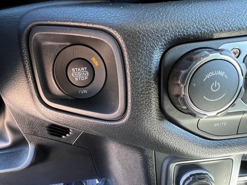 New 2025 Jeep Gladiator Sport AWD/4WD image 22