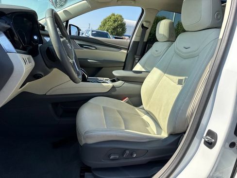 Used 2022 Cadillac XT5 Premium Luxury FWD image 18