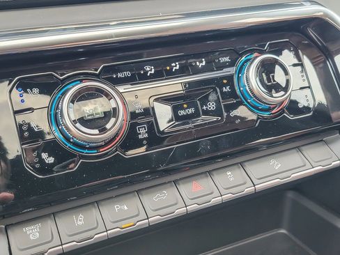 New 2026 GMC Sierra 3500 Denali Ultimate image 14