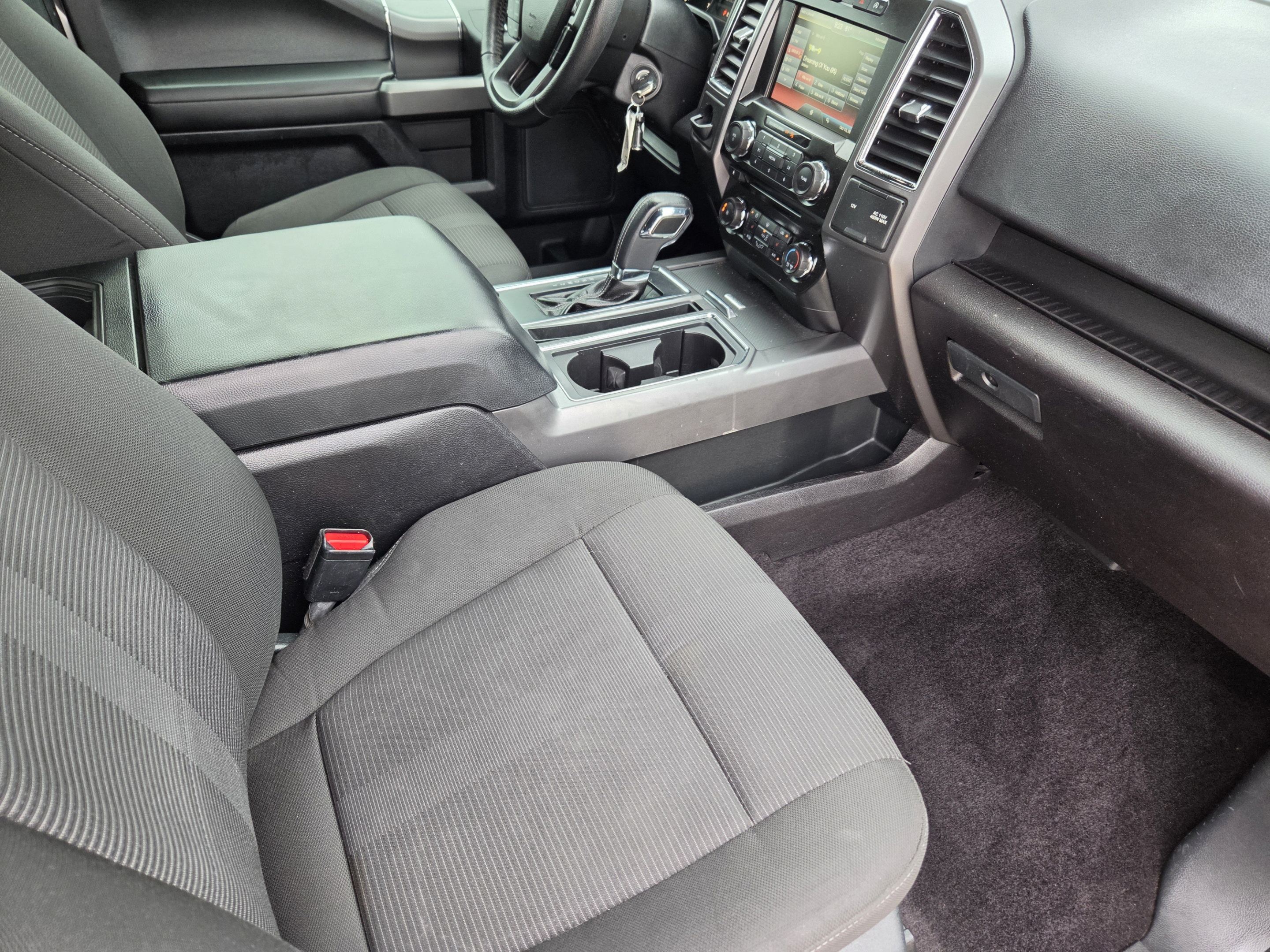 Used 2015 Ford F150 XLT w/ Equipment Group 302A Luxury RWD image 7