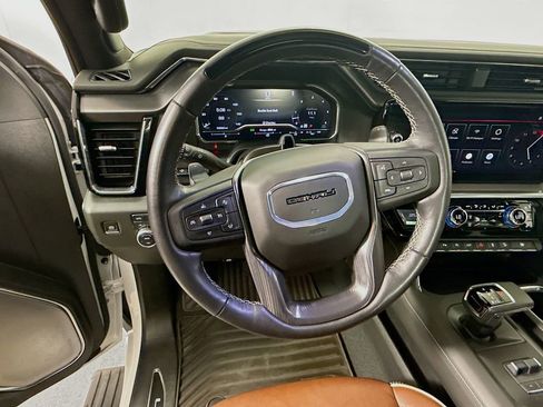 Used 2024 GMC Sierra 1500 Denali Ultimate AWD/4WD image 12