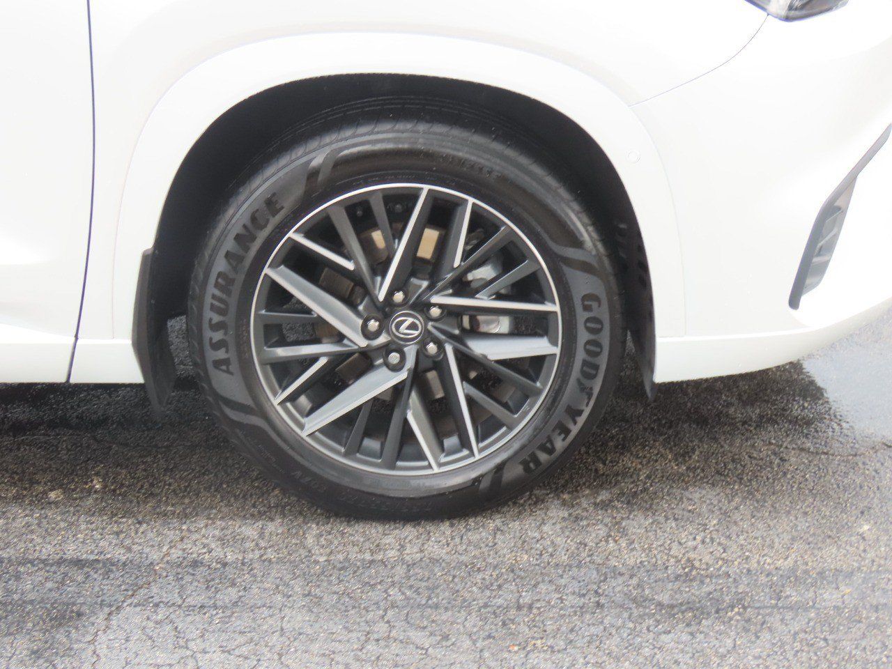 Used 2025 Lexus TX 350 AWD w/ Technology Package image 9