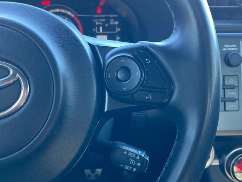 Used 2023 Toyota GR86 Premium image 16