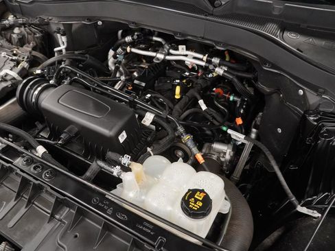 Used 2022 Ford Explorer XLT w/ Equipment Group 202A image 56