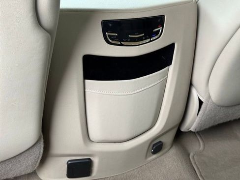 Used 2020 Cadillac Escalade Luxury image 38