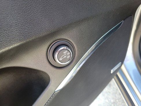 Used 2024 Buick Enclave Avenir w/ Avenir Technology Package image 16