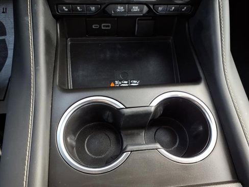 Used 2023 Chevrolet Tahoe Premier w/ Advanced Technology Package image 19