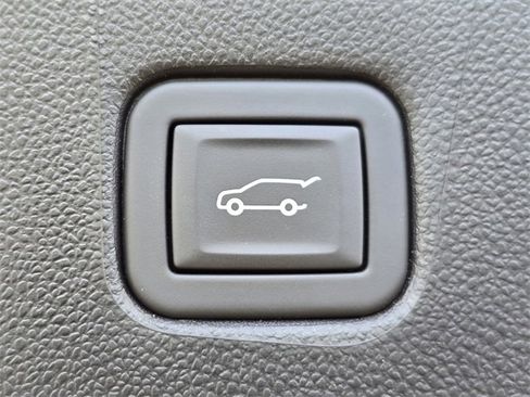 Certified 2024 Chevrolet Blazer Premier w/ Driver Confidence II Package image 16