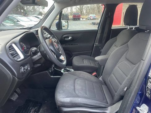 Used 2019 Jeep Renegade Latitude image 7