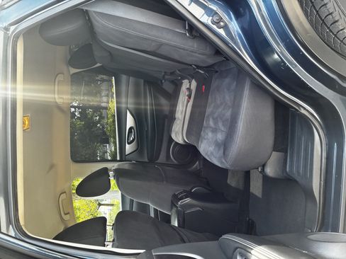 Used 2016 Nissan Rogue SV FWD image 17